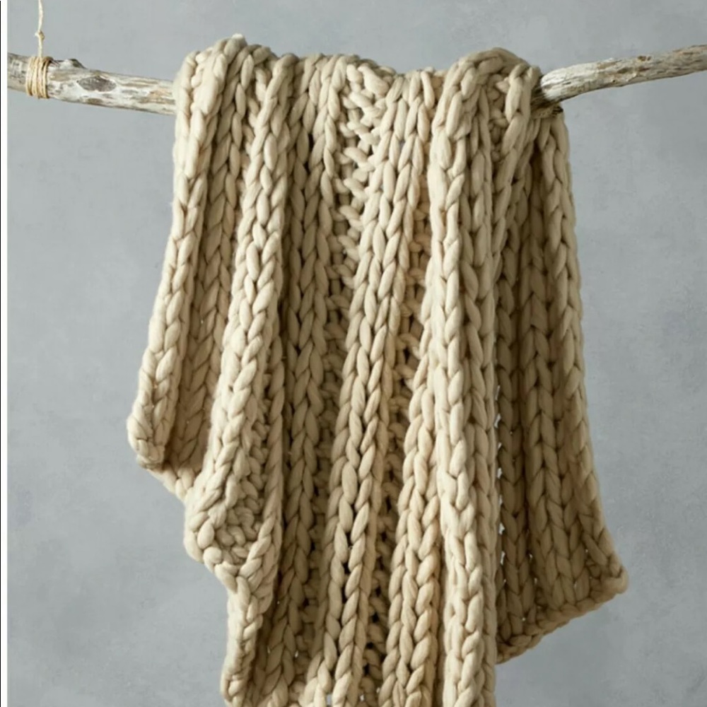 Lacourte chunky Heathered knot luxury throw